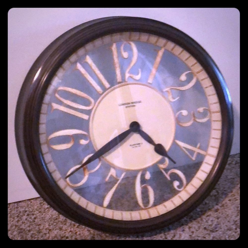 London Bridge wall clock